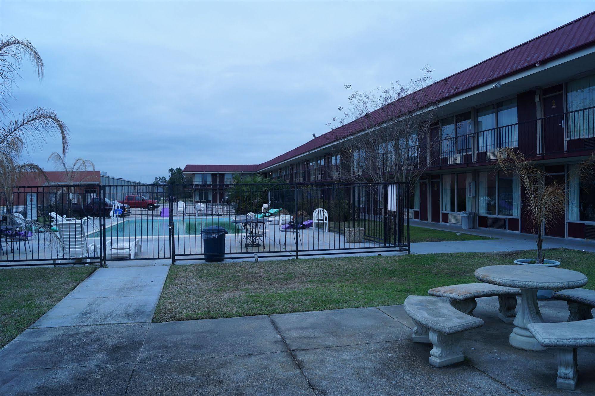 Red Roof Inn Slidell Exterior photo
